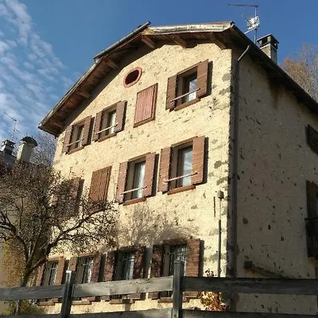 Ai Frassini 호텔 *